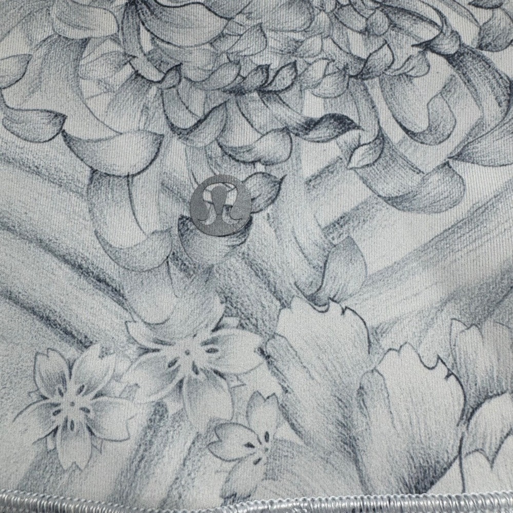Lululemon Womens Leggings Size 2 Align High Rise Crop White Gray Floral Yoga Gym - Picture 3 of 6